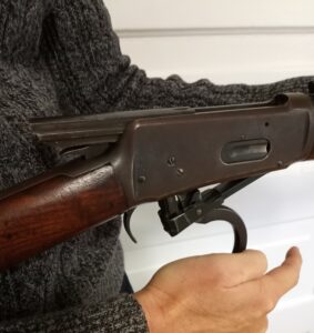 Opening up the chamber of a home defense lever action rifle