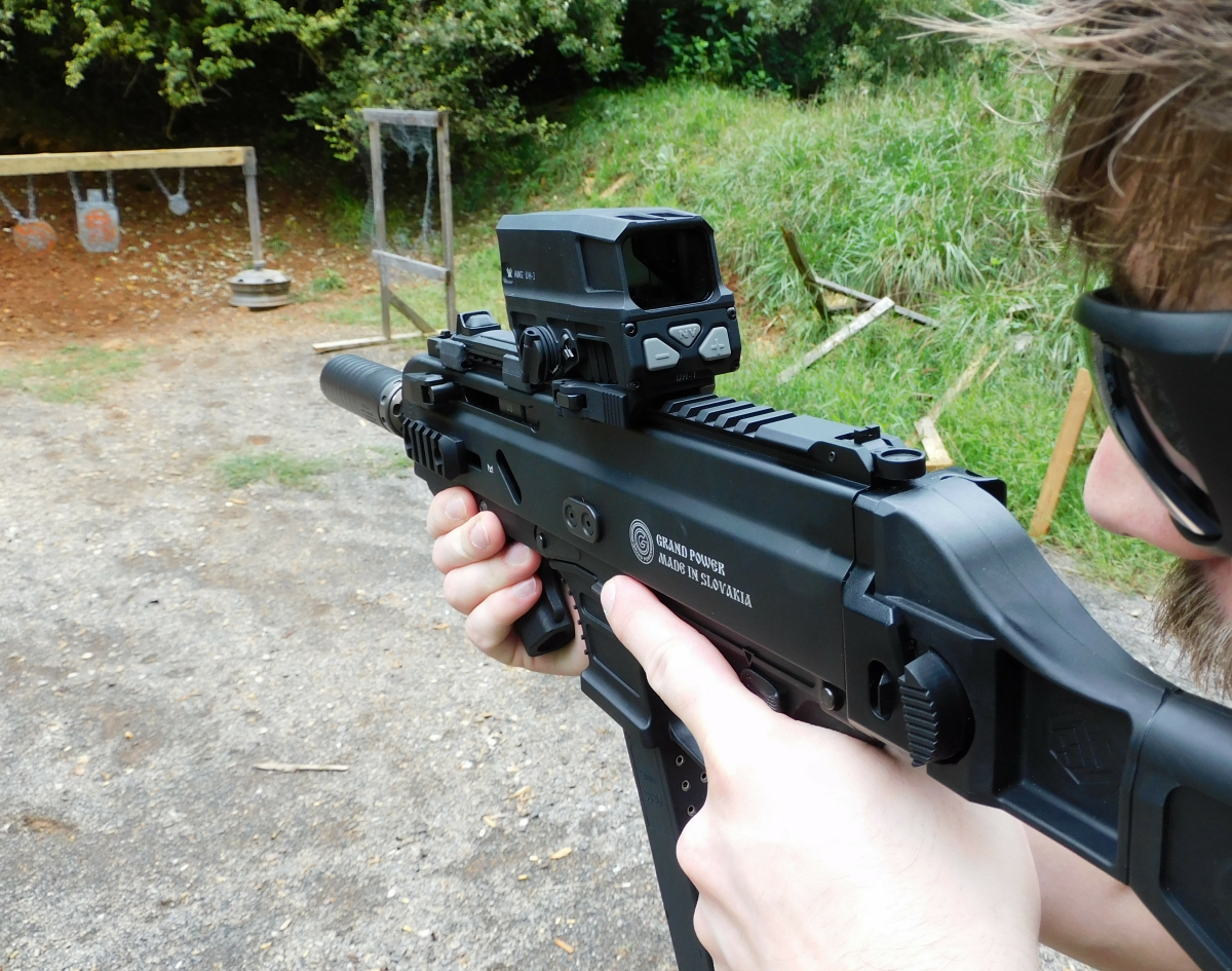 Vortex AMG UH-1 Gen II Review: The Huey Holographic Sight